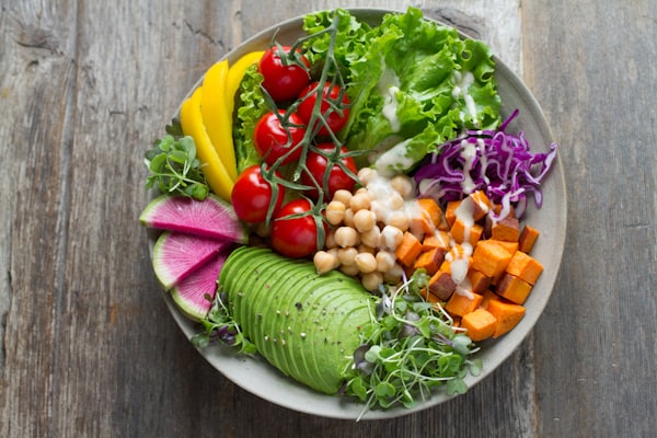 Colourful fresh vegetable salad